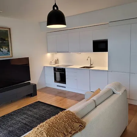 Daire Modern In Tapiola Centre *